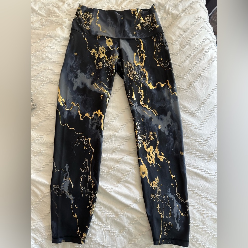 Black and Gold Marble Print Old Navy Leggings